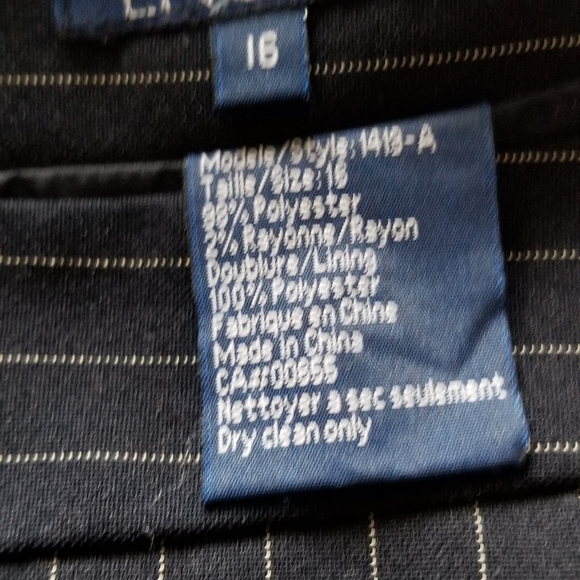 A line navy blue pinstripe fully lined skirt - Picture 3 of 3